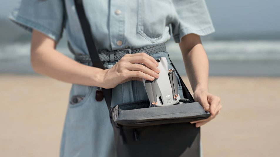 мини дрон легко помещается в сумку